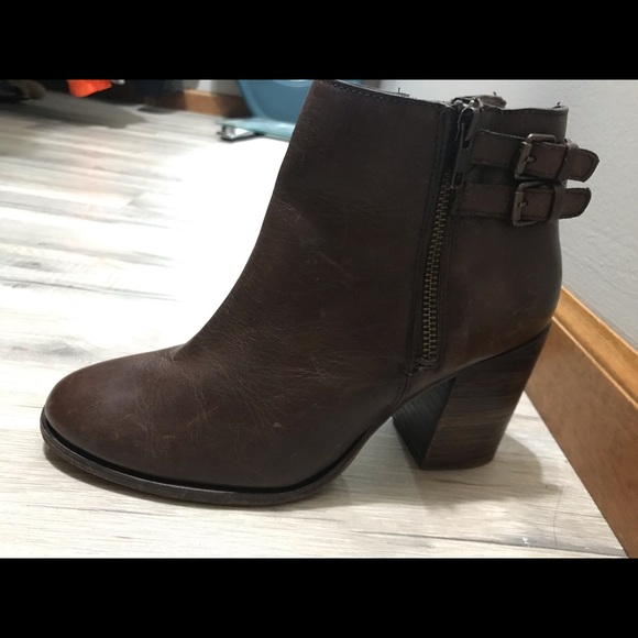 Melrose and Market Fallon Leather Bootie - Picture 5 of 16